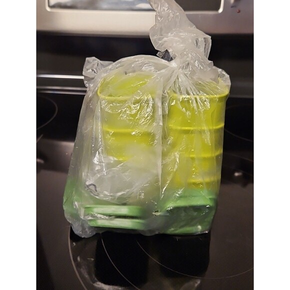 New In Bag Tupperware set of 8 Green Microwave Steamer 2 oz Ramekins W Lids - Picture 2 of 3